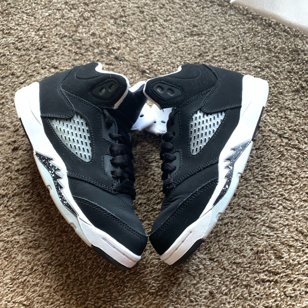 Jordan 5 Moonlight Oreo Unisex Size Youth 2.5Y